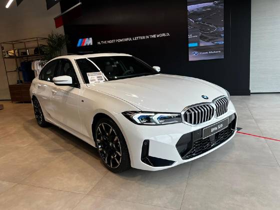BMW 320i 2.0 16V TURBO FLEX M SPORT AUTOMÁTICO BMW 320i 2.0 16V TURBO FLEX M SPORT AUTOMÁTICO